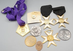 Vintage Fraternal Organization & Masons Masonic Medals & Pin Lot Of 9 - Picture 1 of 2