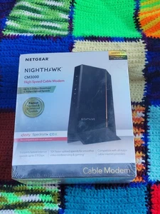 Szybki modem kablowy Netgear CM3000 Nighthawk DOCSIS 3.1 - CM3000-100NAS Nowy - Zdjęcie 1 z 4