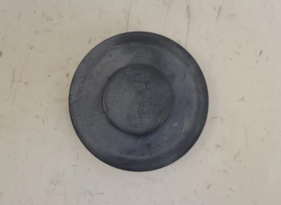 OEM 3" Audi Volkswagen Light Bulb Rear Back Cover Access Outer Cap Boot 153 873 Foto 1 de 4