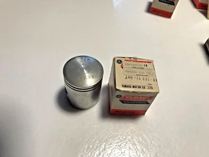 NOS OEM YAMAHA PISTON .25 1ST O/S '67 YL2 YL2C '68 YL2CM 166-11635-00 - Picture 1 of 1