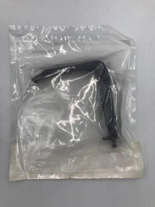 OBP Medical C100110 OneTrac Single-Use cordless Retractor w/ Bulit-In Light Sour - Picture 1 of 5
