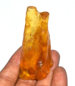 Venta de piedras preciosas sueltas crudas ámbar báltico 100 % naturales de 20,80 gramos {tamaño-68x27x15 mm} - Imagen 1 de 4