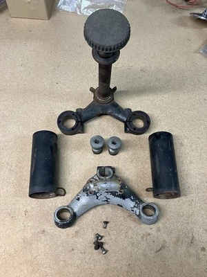 Детали вилки Ducati Single 175 250 350 тройная древесина хомут - Изображение 1 из 4