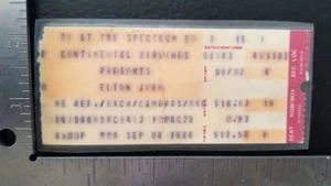 ELTON JOHN - TALÓN DE BOLETO DE CONCIERTO VINTAGE LAMINADO 08 DE SEPTIEMBRE DE 1986 - Imagen 1 de 2