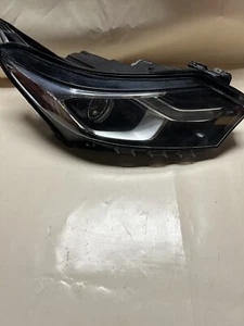 2018-2021 Chevy Equinox Rt Headlight Xenon Hid GM 84258450 OEM - Picture 1 of 12