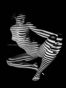 1386-MAK Niña Desnuda Rayas Desnuda Pechos Grandes de Maher - Imagen 1 de 1