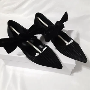 POL Velvet Pointy Toe Black Corduroy Flats Velvet Bow with Box Women's Size 6 - Picture 1 of 5