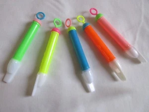 Fischietti estraibili - Lotto di 72 pezzi. Colori assortiti - Grandi premi per bambini - Foto 1 di 1