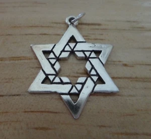 Sterling Silver 31x24mm 4 gram Jewish Star of David Charm - Picture 1 of 3