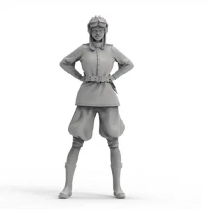 1/35 Resin Model Kit Girl Woman Pilot Motorcyclist WW1 Unpainted - Picture 1 of 6