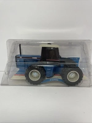 1/32 Scale Models Ford 846 2 4WD Tractor With Duals New In Clampack Made USA - Image 1 of 4