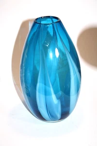 Stunningly lovely and unusual 10 inch tall blue glass vase - Picture 1 of 5