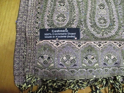 Hermoso chal 100 % cachemir bordado de cachemira y pequeños diamantes de imitación, 78" L x 27" W Foto 1 de 4