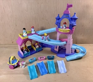 Fisher Price Klip Klop Little People Disney Princess Castle 7 Horses WORKS - Picture 1 of 23