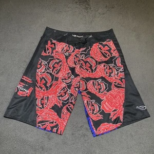Vintage Y2K Surf & Boards Mojo Sportswear Shorts schwarz rot blau Totenkopf Gr. 34 - Bild 1 von 17