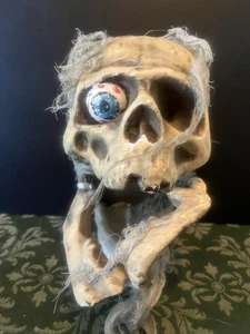 Decorative Styrofoam skull Halloween horror-themed prop - Picture 1 of 8