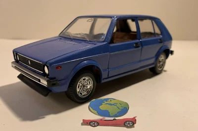 Mattel Mebetoys HotWheels VW Golf, automodello scala 1:24 - 1:25, vintage (1378) - Immagine 1 di 4