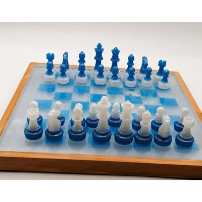 Juego de Ajedrez de Resina en Base de Madera 12"x12" Azul y Blanco Brillo Hecho a Mano NUEVO Foto 1 de 4