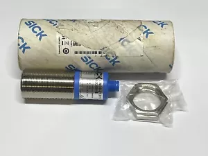 Sick 6036918 Ultrasonic Proximity Sensor UM30-213113 200mm - 1300mm 9-30VDC 4-20 - Picture 1 of 6