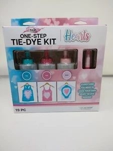 Tulip One Step Tie-Dye Kit (Hearts) Everything To Make Heart Tie-dye Shirts - Picture 1 of 2