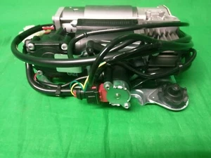 RANGE ROVER AIR SUSPENSION COMPRESSOR PUMP RQL000014 - 2002-2005 - Picture 1 of 5