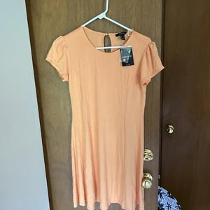 Vestido midi ligero tejido Forever 21 melón para mujer talla pequeña ¡Nuevo con etiquetas! - Imagen 1 de 4