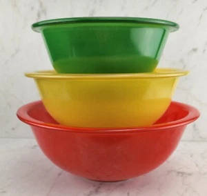 Pyrex 3 Pc Primary Colors Mixing Nesting Bowl Set Clear Bottom Rainbow - Picture 1 of 12