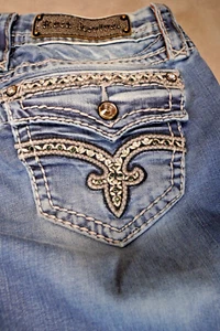 Rock Revival Jeans Victoria Easy Boot Womens 28 (30x28) Embroidered Distressed - Picture 1 of 12