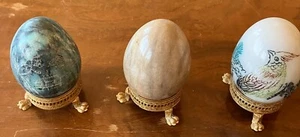 THREE VINTAGE ALABASTER EGGS WITH STANDS (W994) ETCHED, THEN PAINTED - Picture 1 of 4