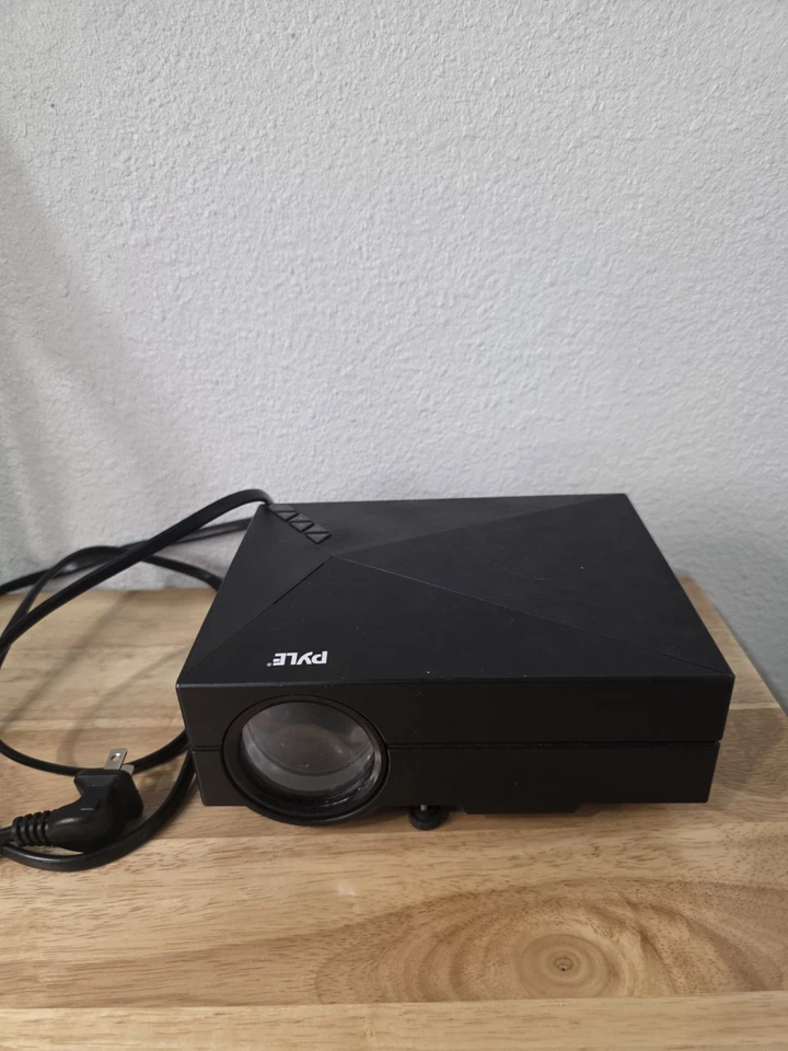 Proyector LED Tronfy - Con USB y HDMi - Usado Foto 1 de 4