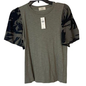 t.la Anthropologie XS T-Shirt Moosgrün Schwarz Blumenärmel Kurzarm Neu mit Etikett - Bild 1 von 3