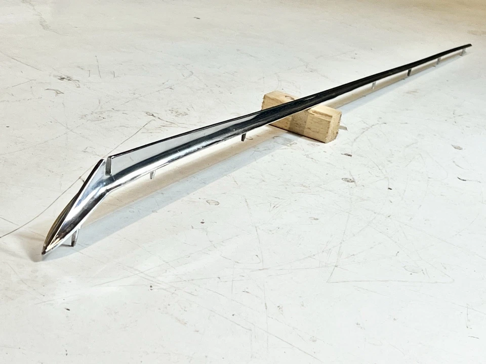 Buick Hood 1966 moldura de lanza moldura cromada Wildcat Electra 225 Lesabre 1374925 Foto 1 de 4