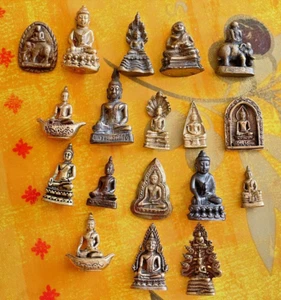 18 Petite figurine Bouddha different Mudra amulette en laiton - bronze Thaïlande - Picture 1 of 49