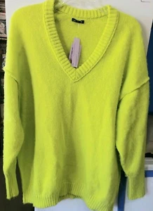 Wild Fable ~ womens v-neck Sweater Size Extra Large~ NEW WITH TAGS - GREAT DEAL! - Picture 1 of 4
