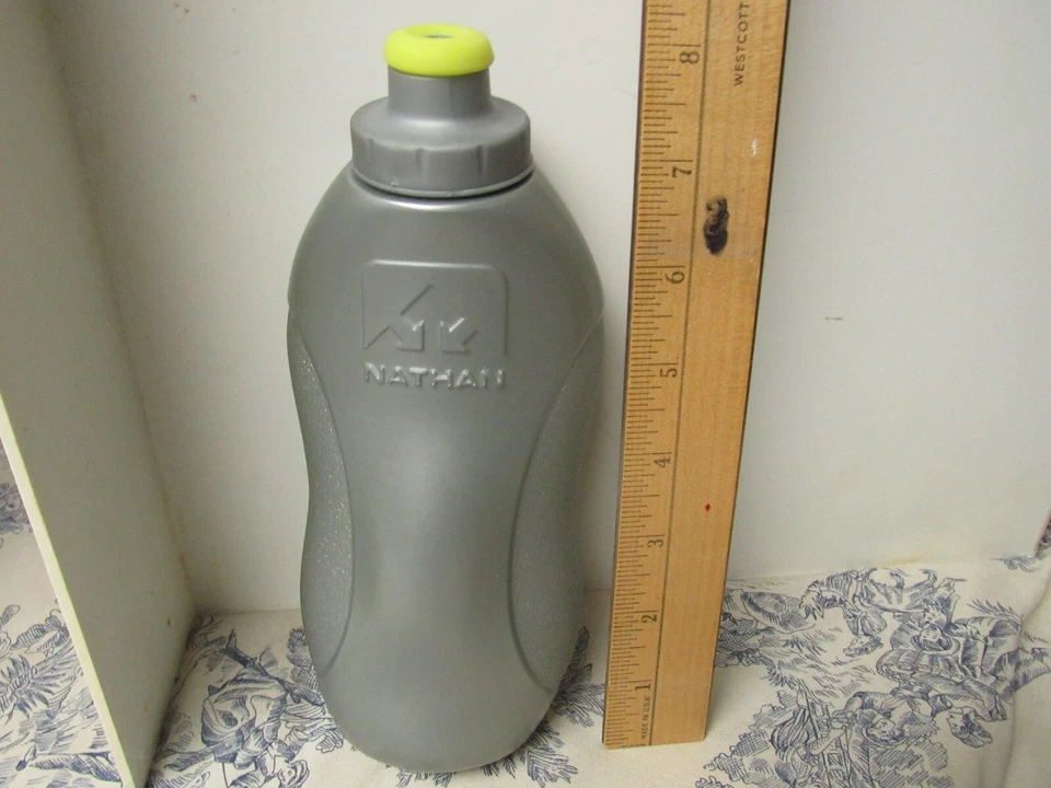 Bicicleta/ciclo marca NATHAN 16 OZ. Cantimplora/botella de agua de plástico Foto 1 de 4