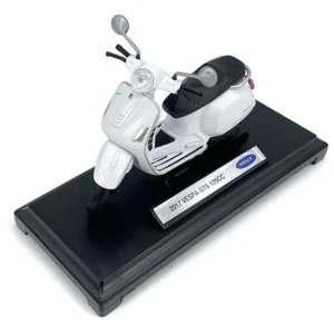 1:18 WELLY 2017 VESPA GTS 125CC Motorcycle Diecasts Toy Model White - Picture 1 of 7