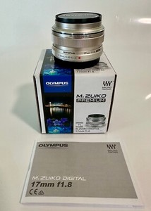 OLYMPUS M.Zuiko Digital 17mm f/1.8 Silver For Micro Four Thirds -mint condition