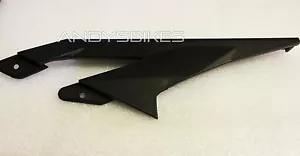 Protector de cadena de repuesto genuino nuevo Shape Aprilia RS50 RS 50 - 2006 a 2012 - Imagen 1 de 2