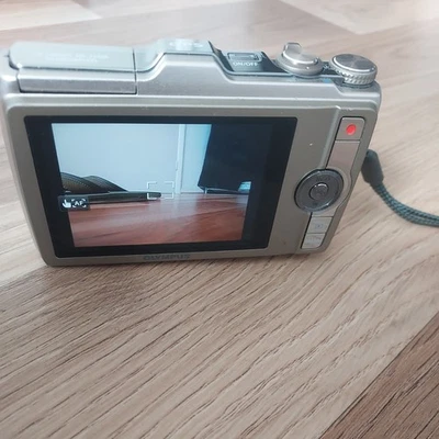 Olympus SH-25MR White 16.0MP Compact Digital Camera -WORKING -READ - Image 1 of 4