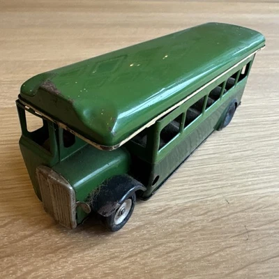 Tri-ang Minic Tinplate Clockwork Single-Decker 52M Green Line Bus - Image 1 of 4