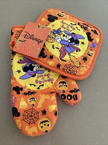 Minnie Mouse Halloween Oven Mitt And Pot Holder- Disney Spooky And Sweet NWT - Picture 1 of 6