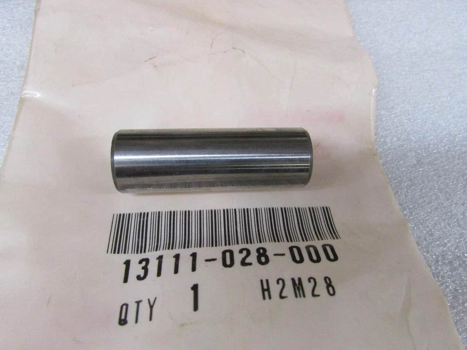 HONDA ATC90 CB100 CT90 SL100 SL175 ST90 XR100 OEM PISTON WRIST PIN 13111-028-000 - Image 1 of 1