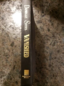 Vanished by Danielle Steel (1993, Hardcover) - Picture 1 of 6