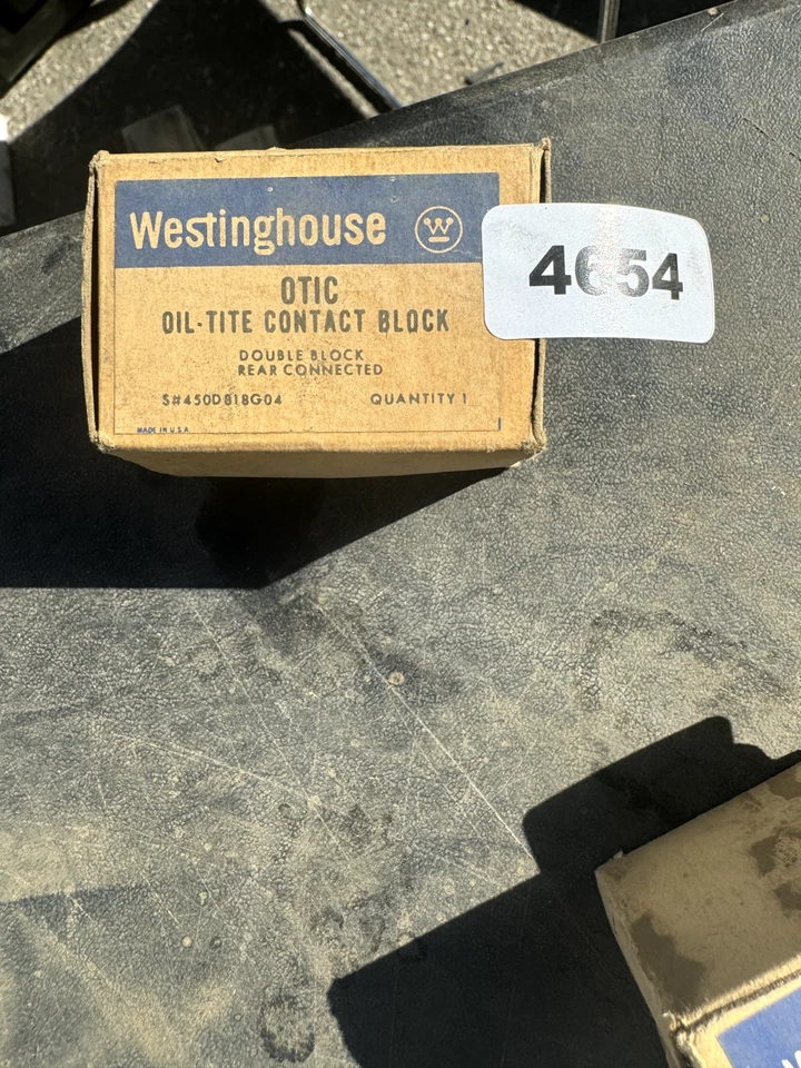 Westinghouse OTIC Oil-Tite Contact Block - Image 1 of 1