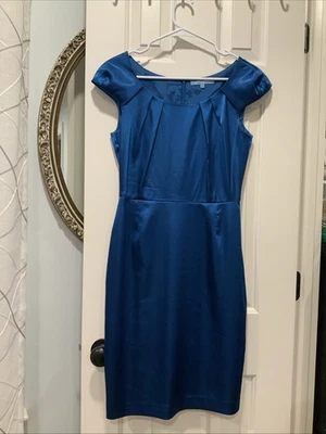 Vestido Antonio Melani Talla 4 Azul Ajustado Manga Gorra Seda Rodilla  Foto 1 de 4