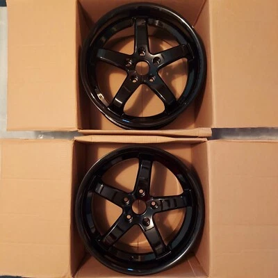 2 ruedas Lexani 18x9,5 L-CC5 5x120,65 Foto 1 de 3