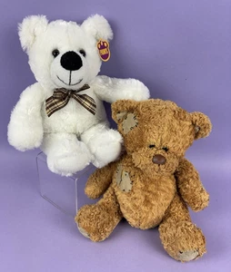 Paar Teddybären von Paws 12 Zoll weiß mit Schleife + 11 Zoll braun mit Patches - Bild 1 von 9