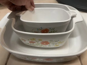Vintage Corning ware - Picture 1 of 3