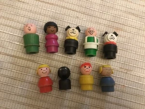 Vintage Fisher Price Little People Figures Lot of 9 Vintage Little People 80s - Picture 1 of 13