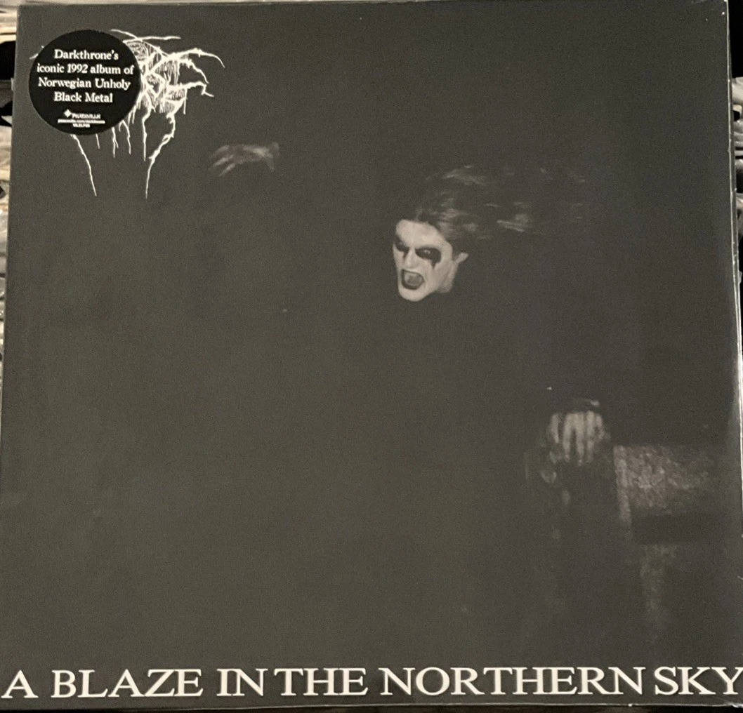 DARKTHRONE Under beskyt̄else〜サイン入りLP DARKTHRONE Under beskyt̄else〜サイン入りLP DARKTHRONE Under